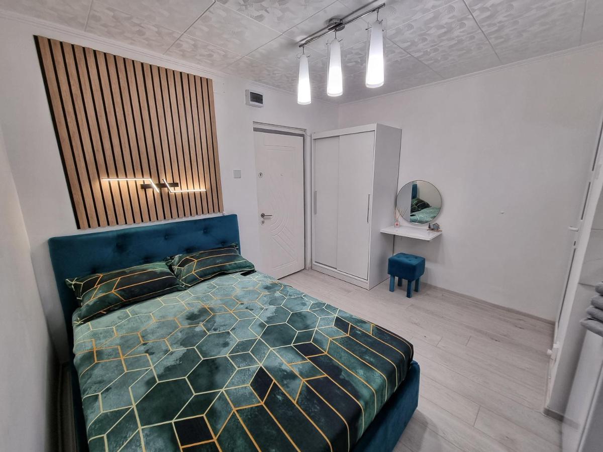 15. Little Studio Apartman Bukarest Kültér fotó