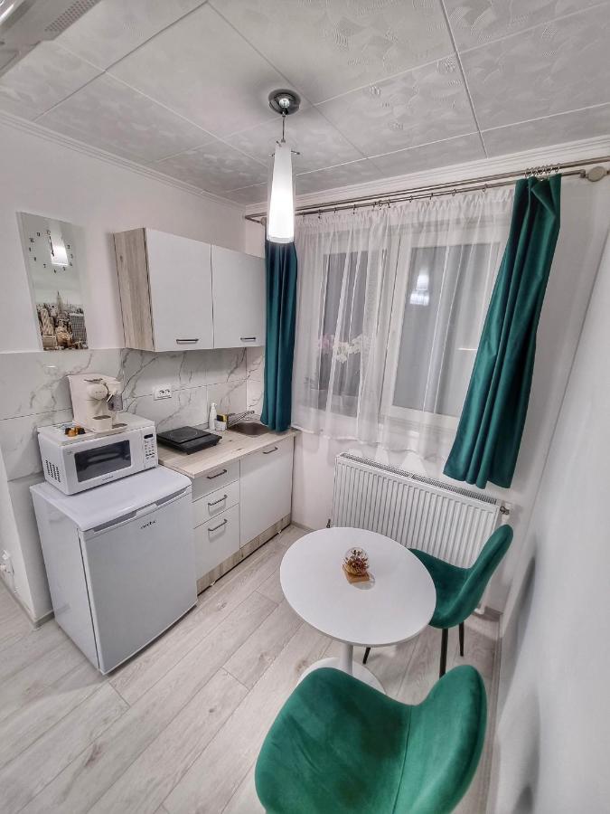 15. Little Studio Apartman Bukarest Kültér fotó